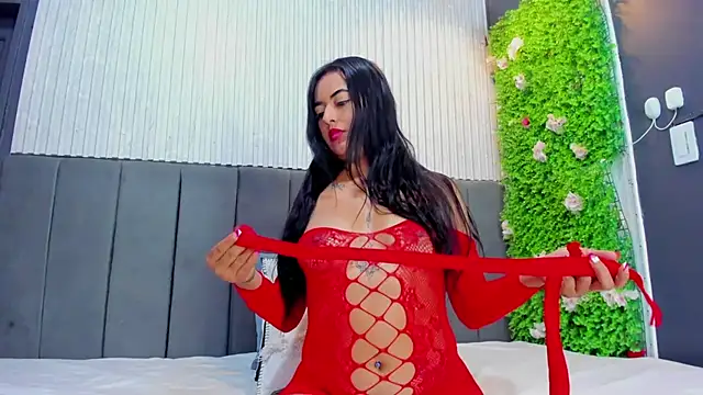 Skarlett hot  online show from 11/22/25, 12:37