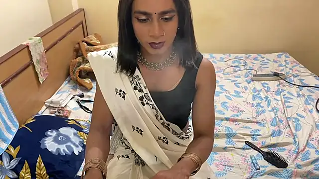 LuvLayla online show from 02/18/26, 08:05