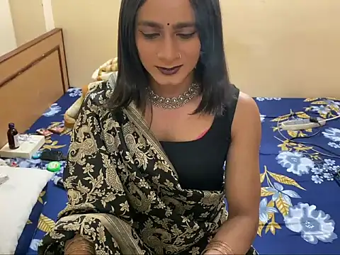 LuvLayla online show from 02/23/26, 08:39