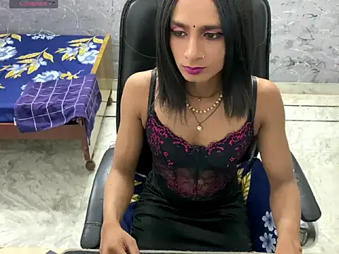 LuvLayla online show from 07/23/26, 06:39