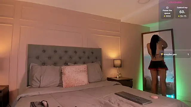 ALICESANDOVAL online show from 10/16/25, 11:55