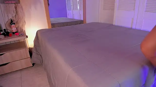 ALICESANDOVAL online show from 04/23/26, 11:31