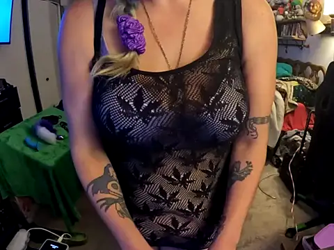 R4inbowK1tty online show from 10/15/25, 03:17