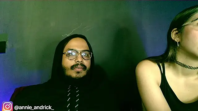 Snapshot of _leda_swan_ chatting on 10/08/25, 01:31 leda swan online show from 10/08/25, 01:31