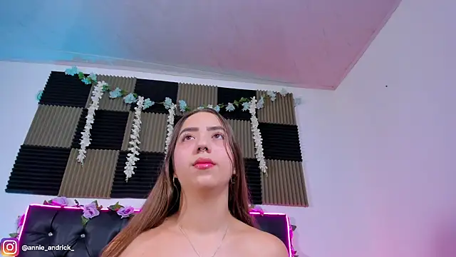 Snapshot of _leda_swan_ chatting on 06/28/26, 11:05 leda swan online show from 06/28/26, 11:05