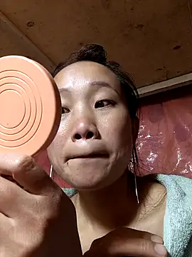 liu-liusexy online show from 10/28/25, 01:14