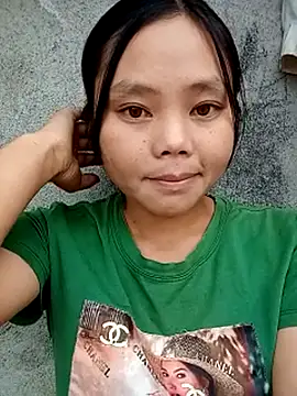 omiu-baby online show from 10/11/25, 01:49