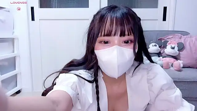 Snapshot of YURi_luv chatting on 10/05/25, 12:03 YURi luv online show from 10/05/25, 12:03