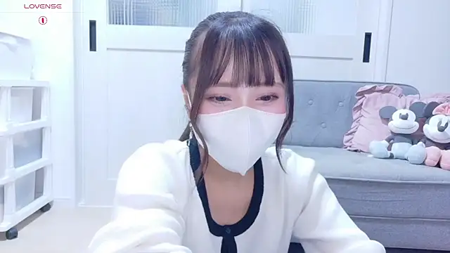 Snapshot of YURi_luv chatting on 10/26/25, 09:59 YURi luv online show from 10/26/25, 09:59