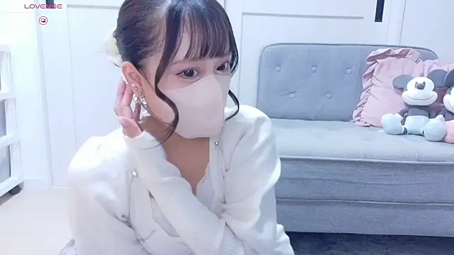 Snapshot of YURi_luv chatting on 11/04/25, 11:09 YURi luv online show from 11/04/25, 11:09