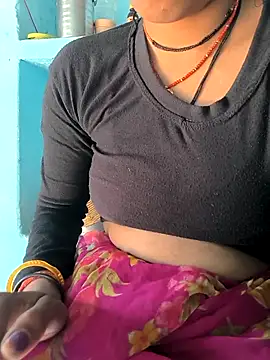 Snapshot of Hot_Poiy chatting on 11/09/25, 07:39 Hot Poiy online show from 11/09/25, 07:39