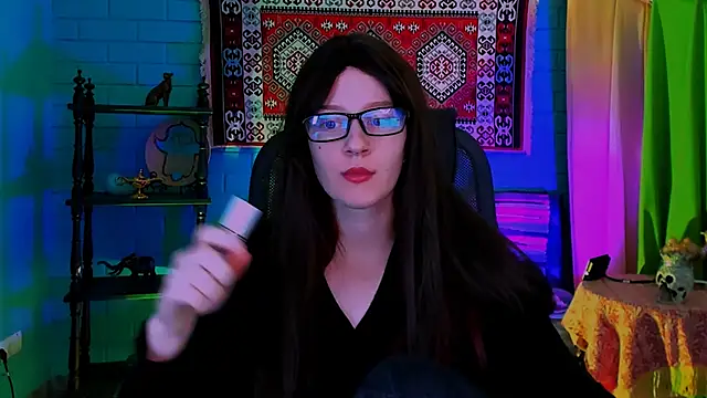 AliceWelch  online show from 10/19/25, 08:15