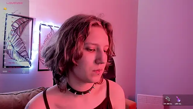 Hailey Foxy online show from 10/28/25, 09:24