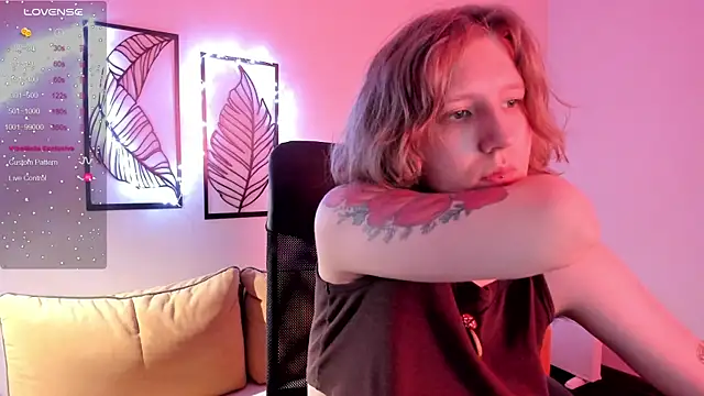 Hailey Foxy online show from 11/06/25, 09:21