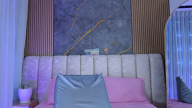 mia scot online show from 04/08/26, 11:54