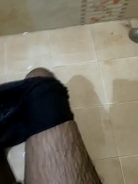 hairy-guy1 online show from 10/25/25, 05:15