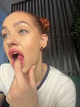 LittleFox    online show from 02/11/26, 06:18