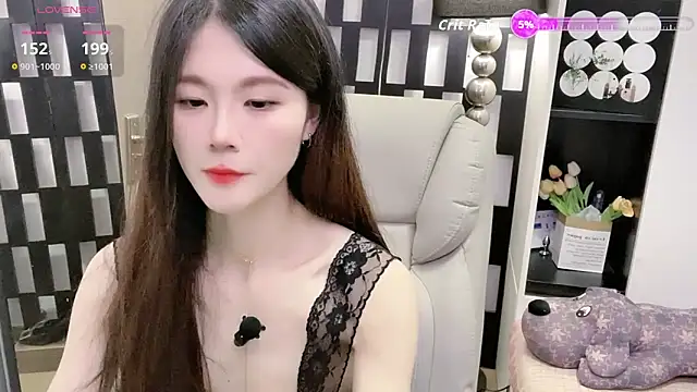 Yueyue-MM online show from 04/11/26, 07:45