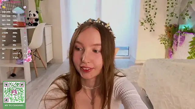 ElfredaTupy online show from 07/12/26, 10:50