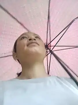 Snapshot of simi-lucy chatting on 09/16/25, 12:44 simi-lucy online show from 09/16/25, 12:44