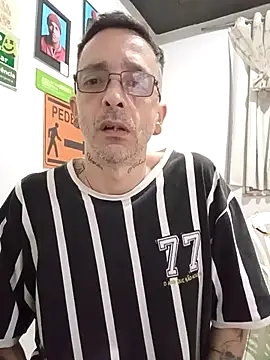 dinho carioca online show from 10/09/25, 02:37