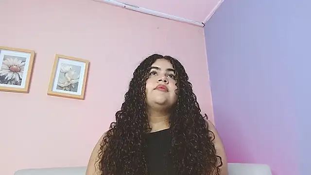 lourdes moon22 online show from 09/24/25, 12:41