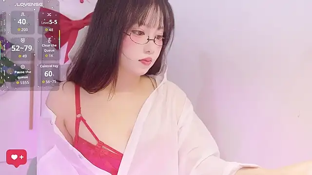 Snapshot of yigbg14 chatting on 12/18/25, 10:21 yigbg14 online show from 12/18/25, 10:21