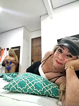  SARAI DUPONT online show from 11/28/25, 10:45