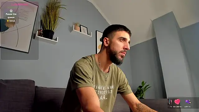 Snapshot of Zeyn_Edwards chatting on 11/20/25, 06:02 Zeyn Edwards online show from 11/20/25, 06:02