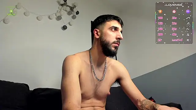 Snapshot of Zeyn_Edwards chatting on 02/20/26, 05:13 Zeyn Edwards online show from 02/20/26, 05:13