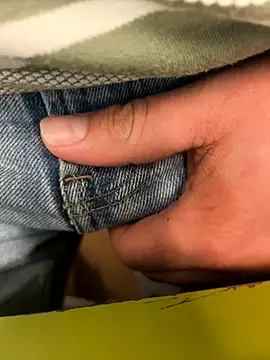 Normalludo0202 online show from 04/23/26, 12:04