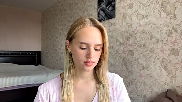 ElisabetLorney online show from 09/12/25, 08:03