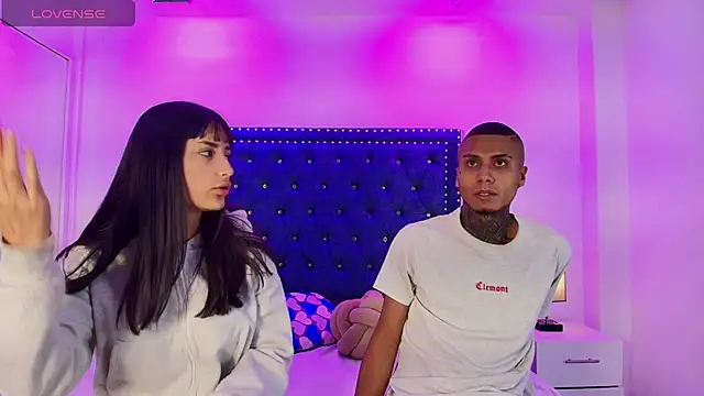 Damian and roxanne online show from 04/25/26, 12:41