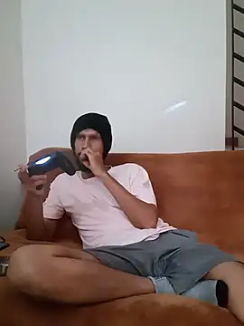 Snapshot of Alejandro92_cali chatting on 05/15/26, 05:42 Alejandro92 cali online show from 05/15/26, 05:42