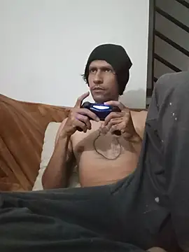 Snapshot of Alejandro92_cali chatting on 06/04/26, 02:50 Alejandro92 cali online show from 06/04/26, 02:50