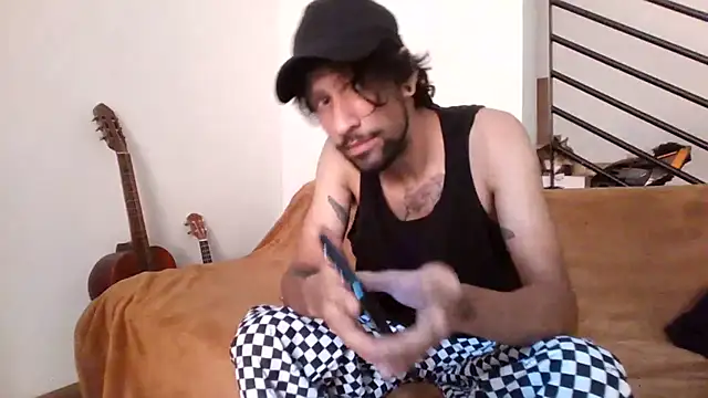 Snapshot of Alejandro92_cali chatting on 06/30/26, 04:19 Alejandro92 cali online show from 06/30/26, 04:19