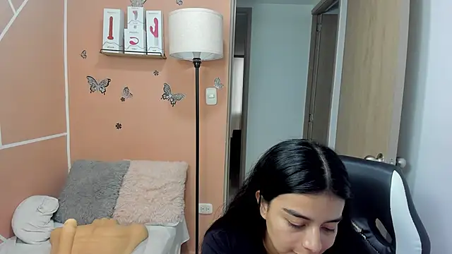 valerihouse online show from 12/14/24, 10:28