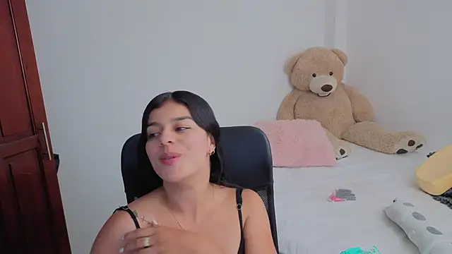 valerihouse online show from 11/25/25, 12:21