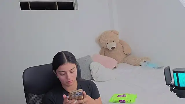 valerihouse online show from 03/17/26, 01:32