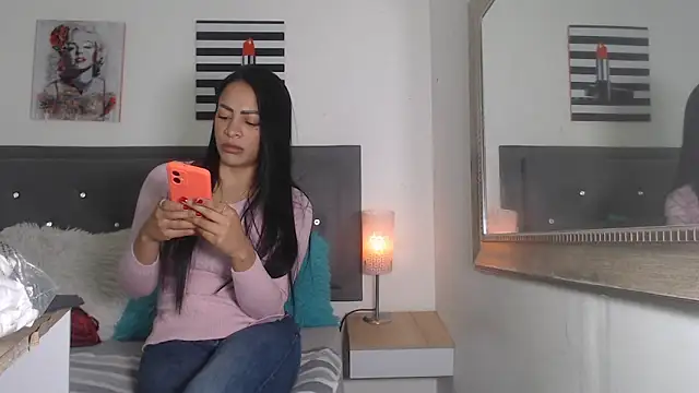 madison  love  online show from 10/06/25, 06:27