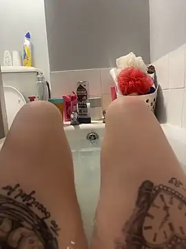 Snapshot of ChelseaSummerr chatting on 10/14/25, 08:20 ChelseaSummerr online show from 10/14/25, 08:20