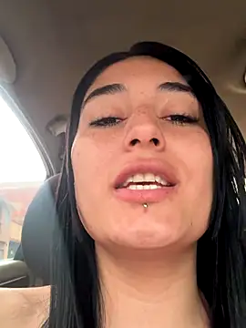 Scarlett 12 online show from 10/17/25, 12:52