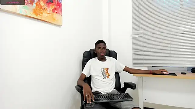 Snapshot of Alan_blacke chatting on 10/16/25, 07:59 Alan blacke online show from 10/16/25, 07:59