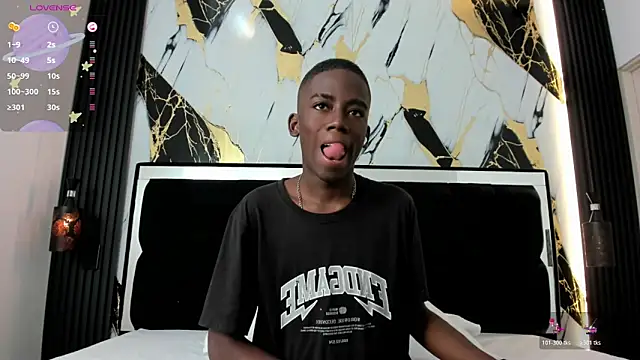 Snapshot of Alan_blacke chatting on 11/01/25, 07:49 Alan blacke online show from 11/01/25, 07:49