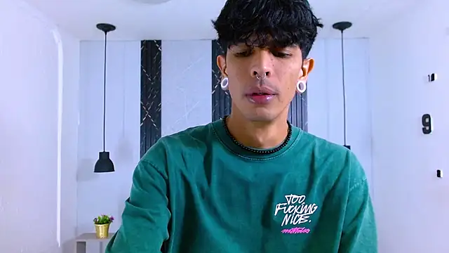 Franvill Trato online show from 10/30/25, 07:03