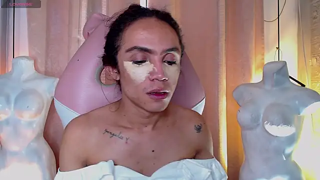 Cristal Gem1 online show from 04/17/26, 08:45