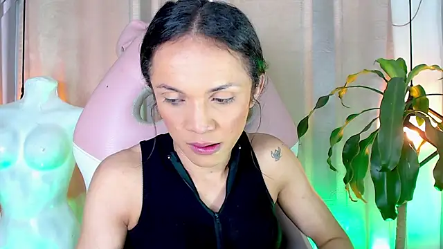 Cristal Gem1 online show from 04/23/26, 11:31