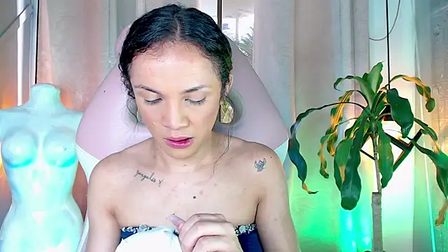 Cristal Gem1 online show from 04/24/26, 11:34