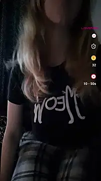 LyraHotty online show from 02/23/26, 06:11