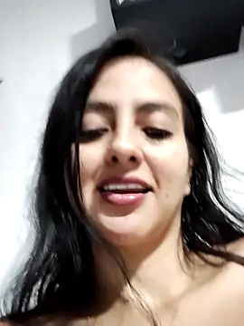Snapshot of salo-rousee chatting on 09/27/25, 11:43 salo-rousee online show from 09/27/25, 11:43